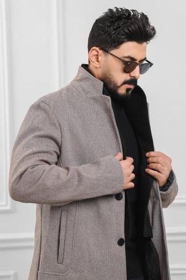 معطف بياقة عالية بمظهر صوف