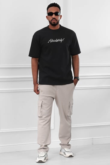 طقم رجالي اوفر سايز مكون من تيشرت و بنطال بجيوب