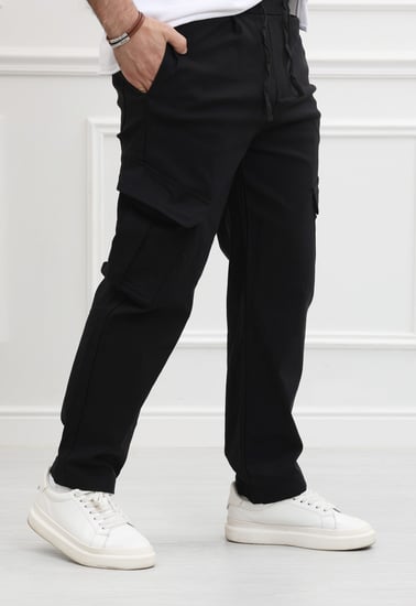 بنطلون رجالي بجيوب جانبية بقصة واسعة