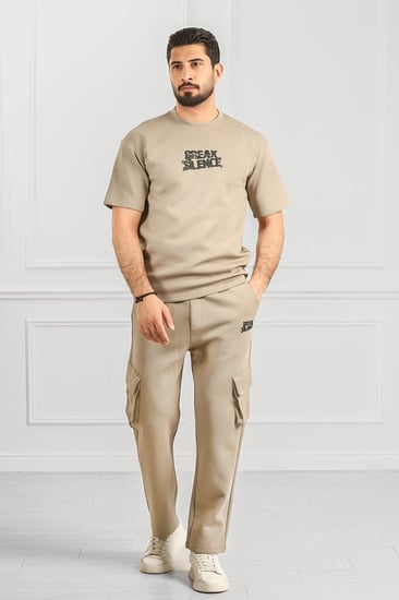 طقم رجالي أوفر سايز نص كم بنطال طويل بجيب جانبية ولون موحد