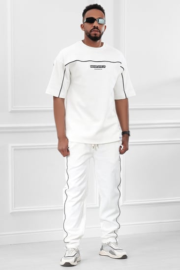 طقم رجالي اوفر سايز مكون من تيشرت و بنطال