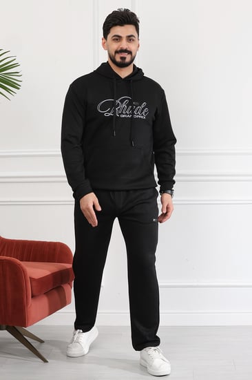 طقم رجالي اوفر سايز مكون من هودي و بنطال