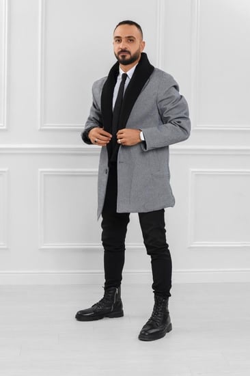 معطف بياقة عالية بمظهر صوف