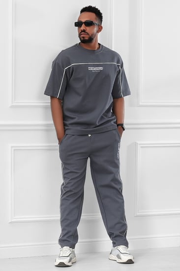 طقم رجالي اوفر سايز مكون من تيشرت و بنطال