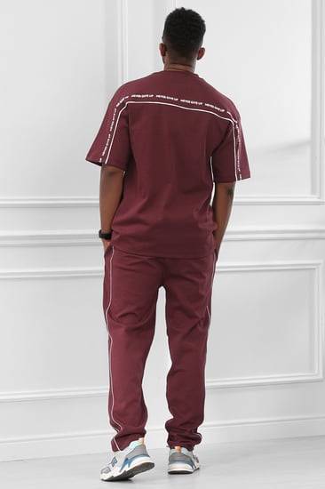 طقم رجالي اوفر سايز مكون من تيشرت و بنطال