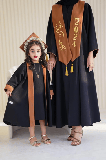 عبايات تخرج 2025