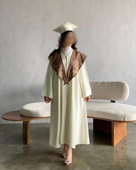 عبايات تخرج