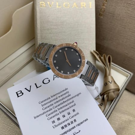 ساعة بلغاري نسائية بإطلالة راقية