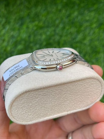 ساعة بلغاري نسائية بإطلالة راقية