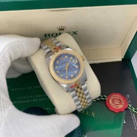 ساعة رولكس نسائية بإطلالة راقية