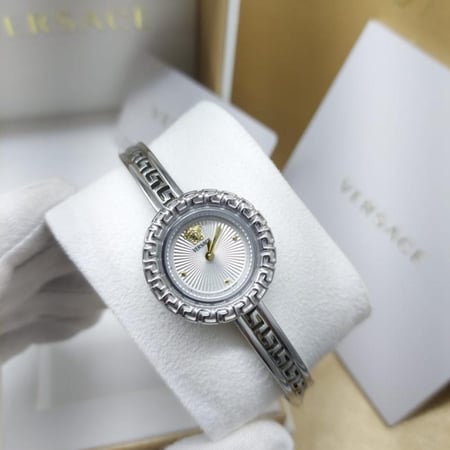 ساعة فرزاتشي نسائية بإطار أنيق