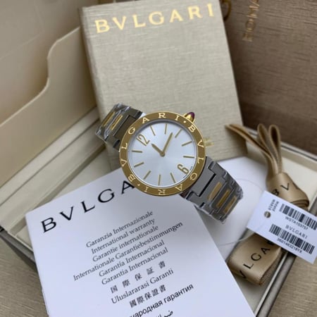 ساعة بلغاري نسائية بإطلالة راقية