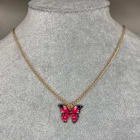 قلادة فراشة ١