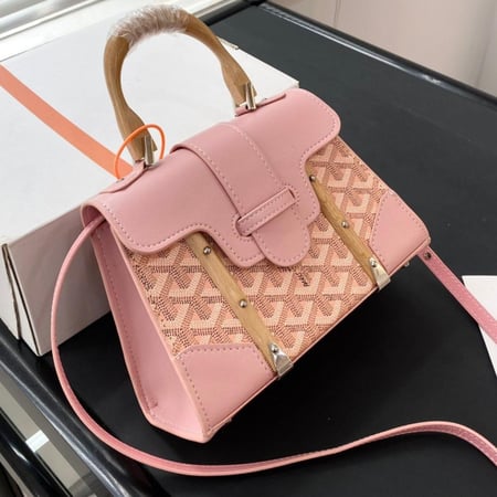 بنك  - Saigon PM Bag