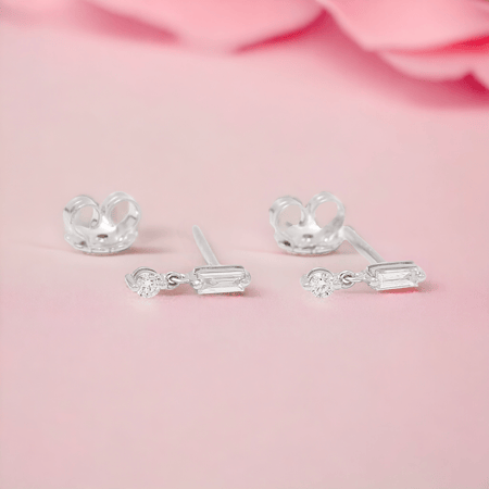 حلق الماس برلنت و باقيت على ذهب ابيض W738-101