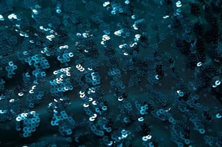 فستان اخضر ترتر  مطرز