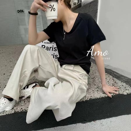 تيشيرت نص كم فتحة الرقبة دائريه خامه ناعمه وباردة على الجسم بألوان