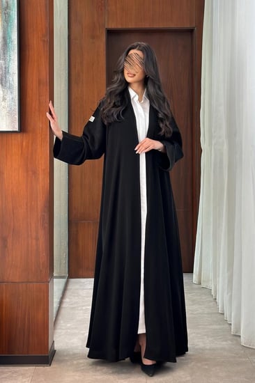 عباية كريب أكمام جاكار لامع