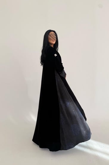 عباية مخمل مع تدخيلات حرير