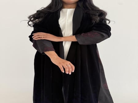 عباية مخمل مع حرير مغسول