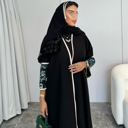 أكمام جاكار أخضر بنقوش ذهبيه