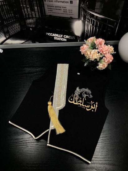 سديري البشت فضي