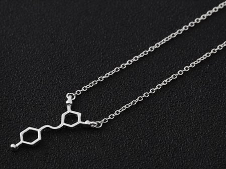 سلسال جزيء الريسفيراتول