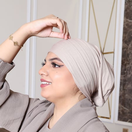 توربان قطعتين بإغلاق لصق لون بيج من بلاك وينج