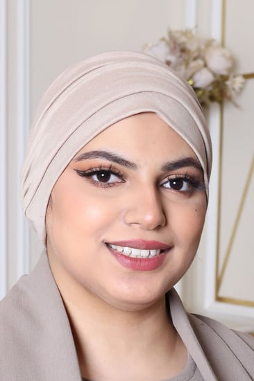 توربان قطعتين بإغلاق لصق لون بيج من بلاك وينج