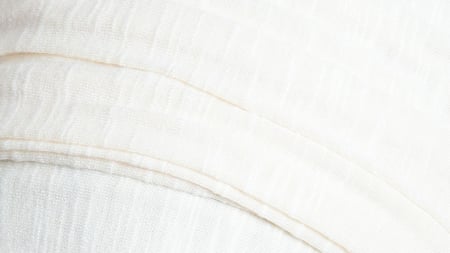 توربان آسيا متعدد الثنيات من بلاك وينج لمسة من الفخامة في كل تفصيل