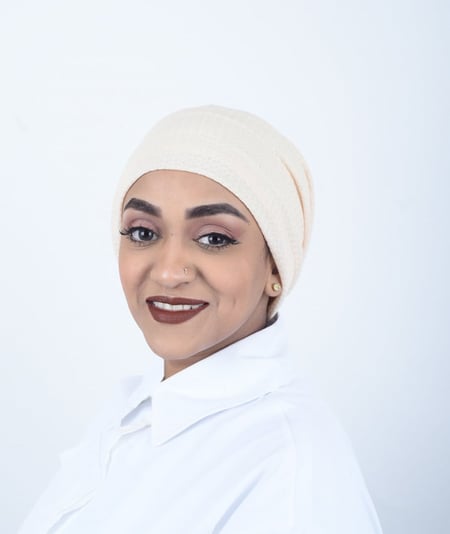 توربان بحامل شعر من بلاك وينج الحل المثالي لإطلالة أنيقة ومريحة