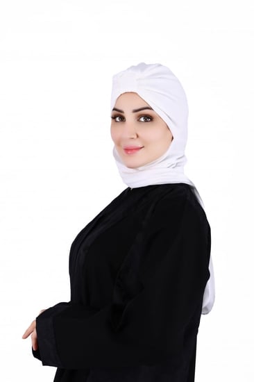 توربان بعقدة مع سكارف لون أوف وايت  قماش قطن ناعم من بلاك وينج