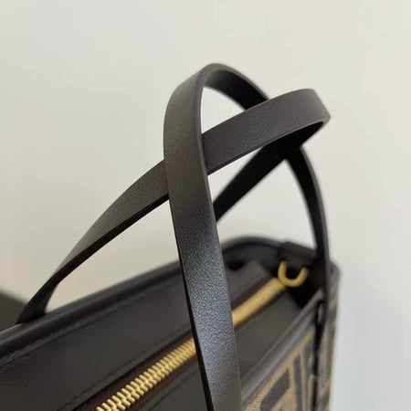 فندي ROLL مقاس 23cm