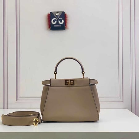 فندي Peekaboo مقاس 23cm