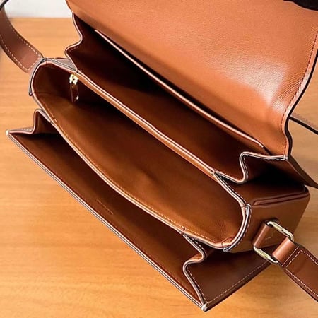 سيلين TRIOMPHE BAG مقاس 22.5cm