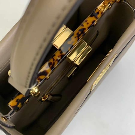 فندي Peekaboo مقاس 23cm