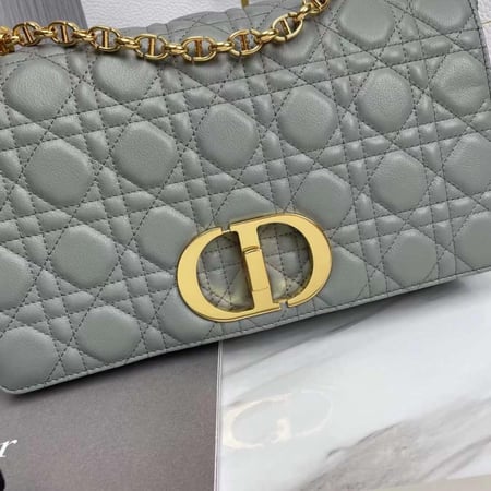 ديور كارو مقاس 25.5 cm