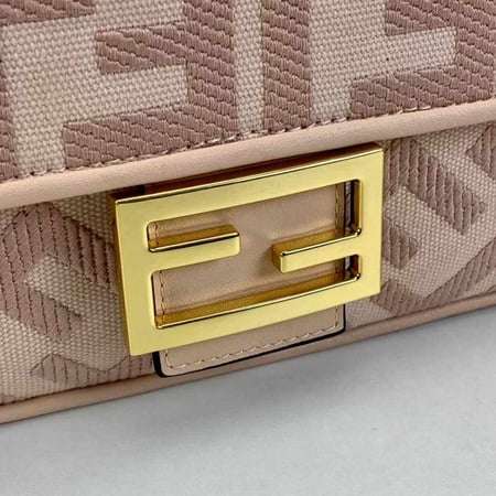 فندي Baguette مقاس 27cm