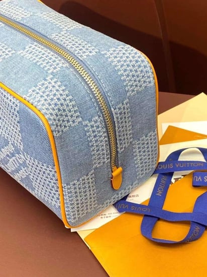 لوي فيتون Locker Dopp Kit مقاس 23cm