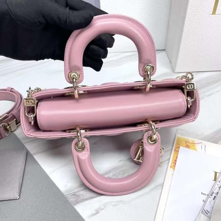 ديور جوي مقاس 22.5 cm