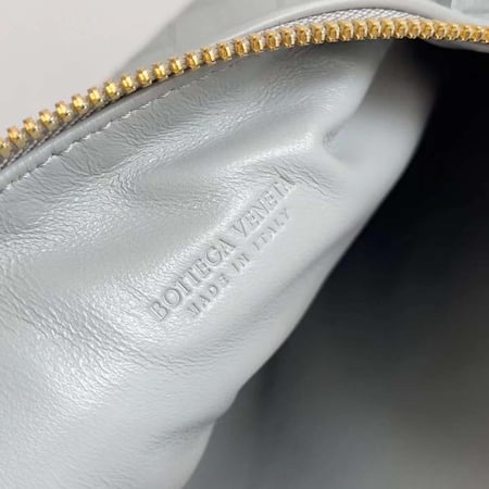 بوتيقا Wallace مقاس 22cm