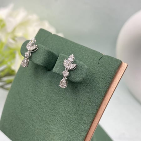 حلق الماس ناعم بوزن 0.25 قيراط