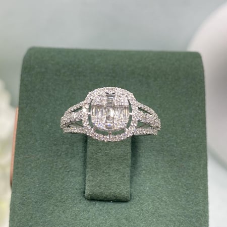 خاتم الماس حديث بوزن 0.66 قيراط