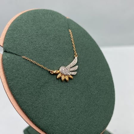 تعليقه الماس يومي بوزن 0.048 قيراط مناسبه للاهداء واللبس اليومي