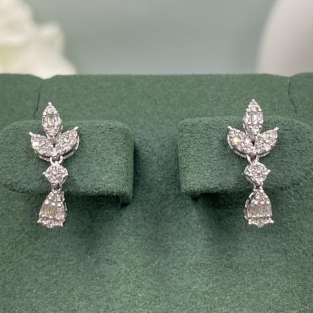 حلق الماس ناعم بوزن 0.25 قيراط