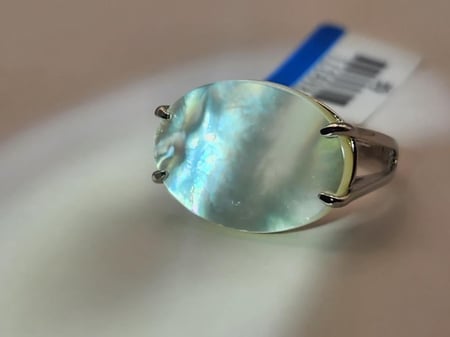 خاتم ملكي صدفي