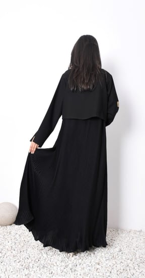 عباية بقماش لمار  باللون الأسود مع قماش مكسر