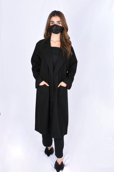 لاب كوت باللون الأسود