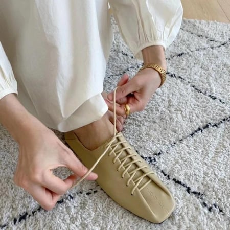 حذاء للنساء