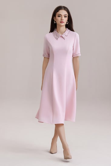 فستان كريب تطريز الياقه